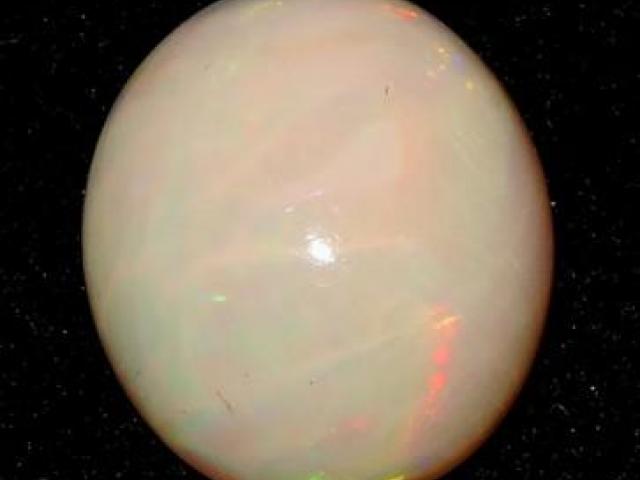 Beautiful opal stone in India - 1/2